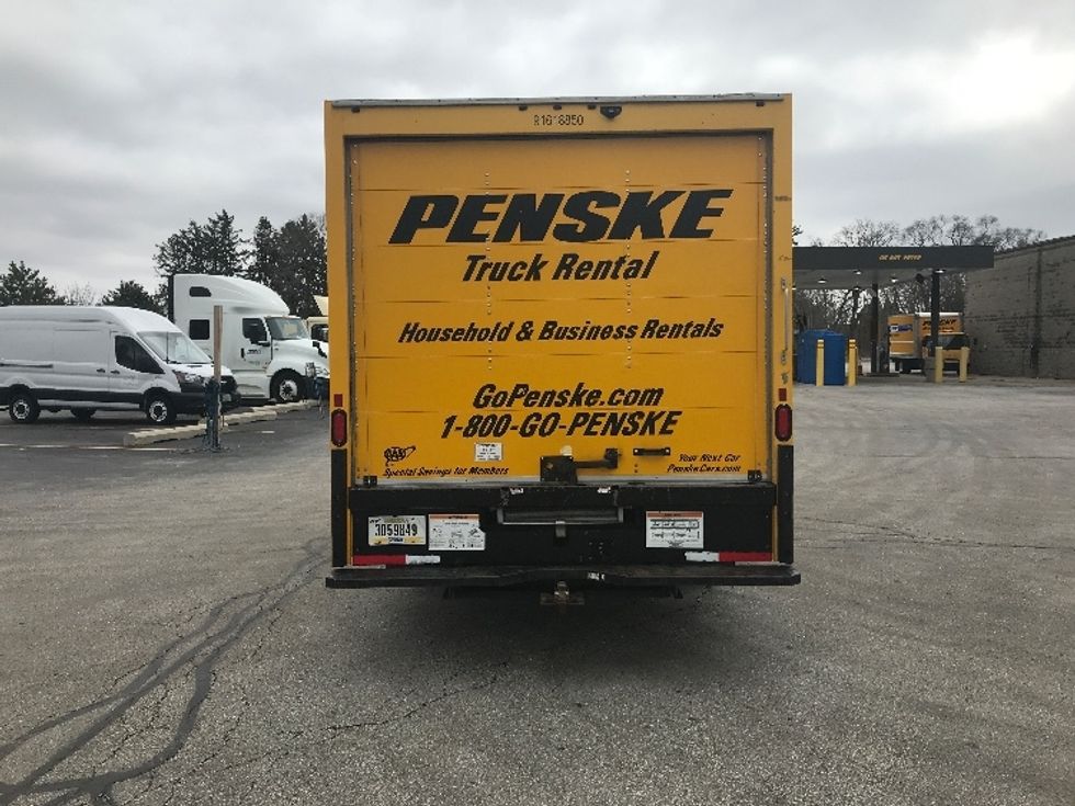 Light Duty Box Truck-Light and Medium Duty Trucks-GMC-2021-Savana G33903-Milwaukee-WI-101,301\n\t\tmiles-$ 27,500 - Image 7