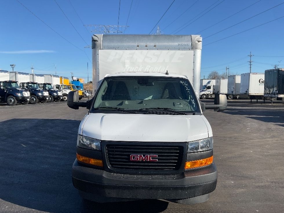 Light Duty Box Truck-Light and Medium Duty Trucks-GMC-2021-Savana G33903-Milwaukee-WI-102,260\n\t\tmiles-$ 29,750 - Image 2