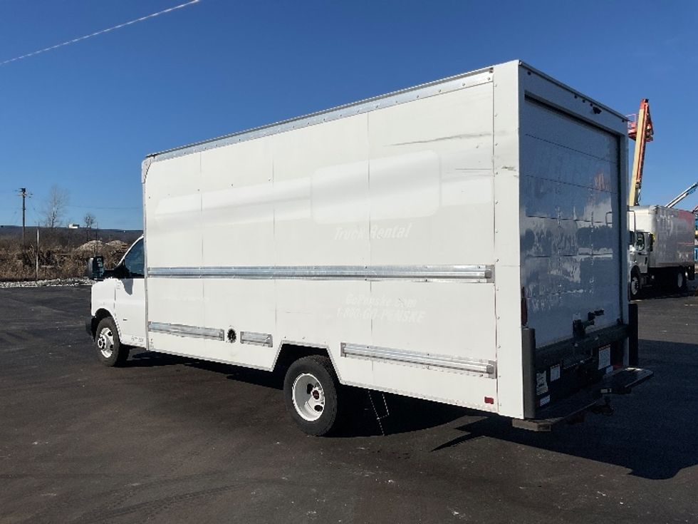Light Duty Box Truck-Light and Medium Duty Trucks-GMC-2021-Savana G33903-Milwaukee-WI-102,260\n\t\tmiles-$ 29,750 - Image 5