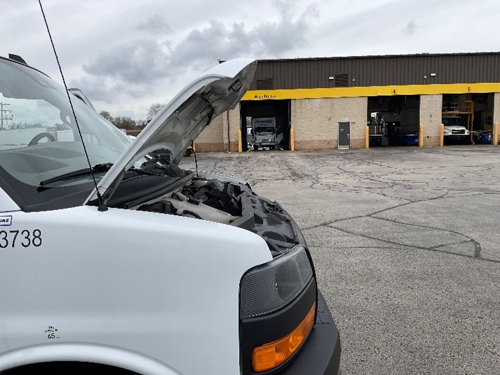 Light Duty Box Truck-Light and Medium Duty Trucks-GMC-2021-Savana G33903-Milwaukee-WI-105,800\n\t\tmiles-$ 26,750 - Image 20