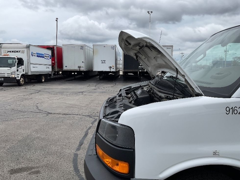 Light Duty Box Truck-Light and Medium Duty Trucks-GMC-2021-Savana G33903-Milwaukee-WI-105,800\n\t\tmiles-$ 26,750 - Image 21