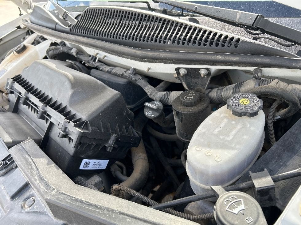 Light Duty Box Truck-Light and Medium Duty Trucks-GMC-2021-Savana G33903-Milwaukee-WI-109,970\n\t\tmiles-$ 28,500 - Image 22