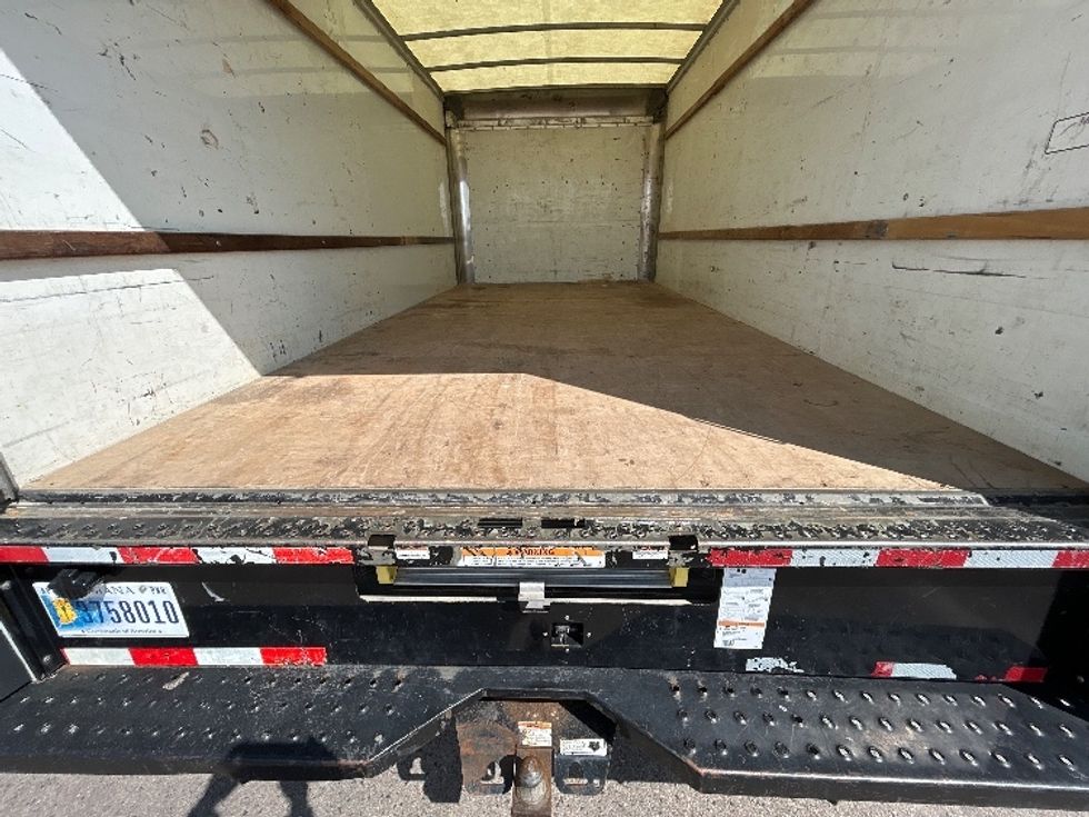 Light Duty Box Truck-Light and Medium Duty Trucks-GMC-2021-Savana G33903-Milwaukee-WI-109,970\n\t\tmiles-$ 28,500 - Image 9