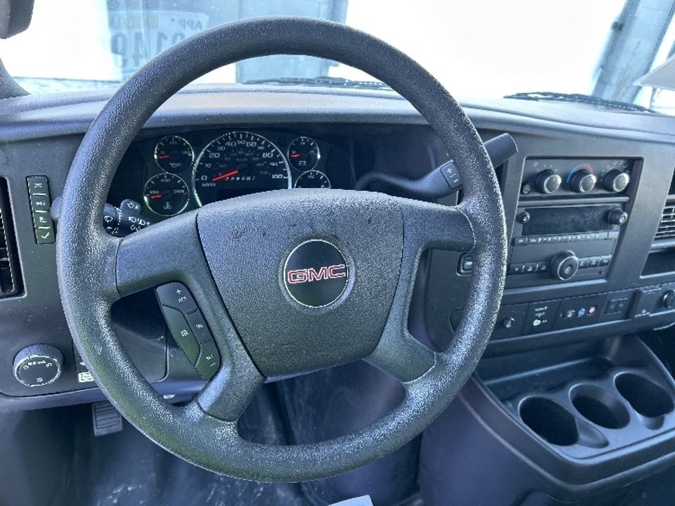 Light Duty Box Truck-Light and Medium Duty Trucks-GMC-2021-Savana G33903-Milwaukee-WI-114,695\n\t\tmiles-$ 28,250 - Image 18