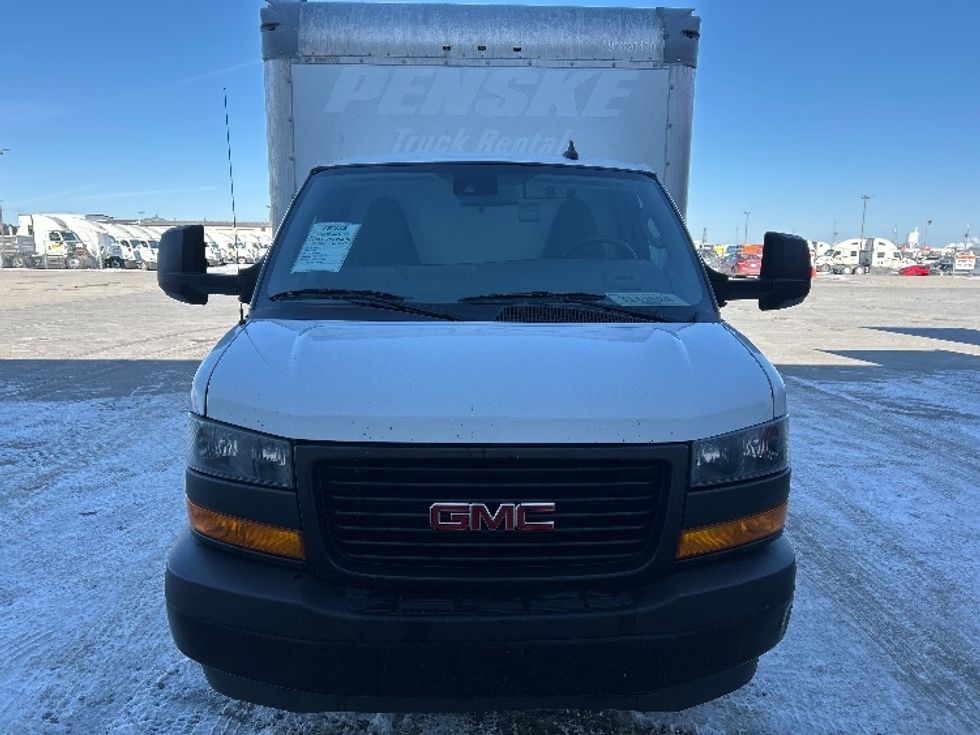 Light Duty Box Truck-Light and Medium Duty Trucks-GMC-2021-Savana G33903-Milwaukee-WI-114,695\n\t\tmiles-$ 28,250 - Image 2
