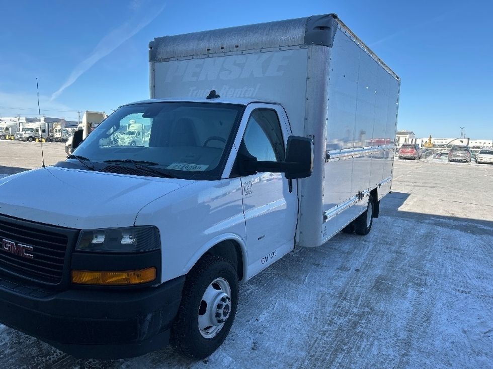 Light Duty Box Truck-Light and Medium Duty Trucks-GMC-2021-Savana G33903-Milwaukee-WI-114,695\n\t\tmiles-$ 28,250 - Image 3