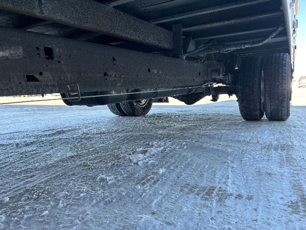 Light Duty Box Truck-Light and Medium Duty Trucks-GMC-2021-Savana G33903-Milwaukee-WI-114,695\n\t\tmiles-$ 28,250 - Image 5