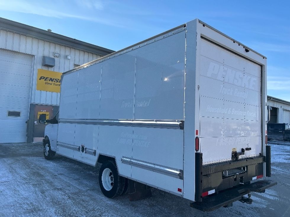 Light Duty Box Truck-Light and Medium Duty Trucks-GMC-2021-Savana G33903-Milwaukee-WI-114,695\n\t\tmiles-$ 28,250 - Image 6