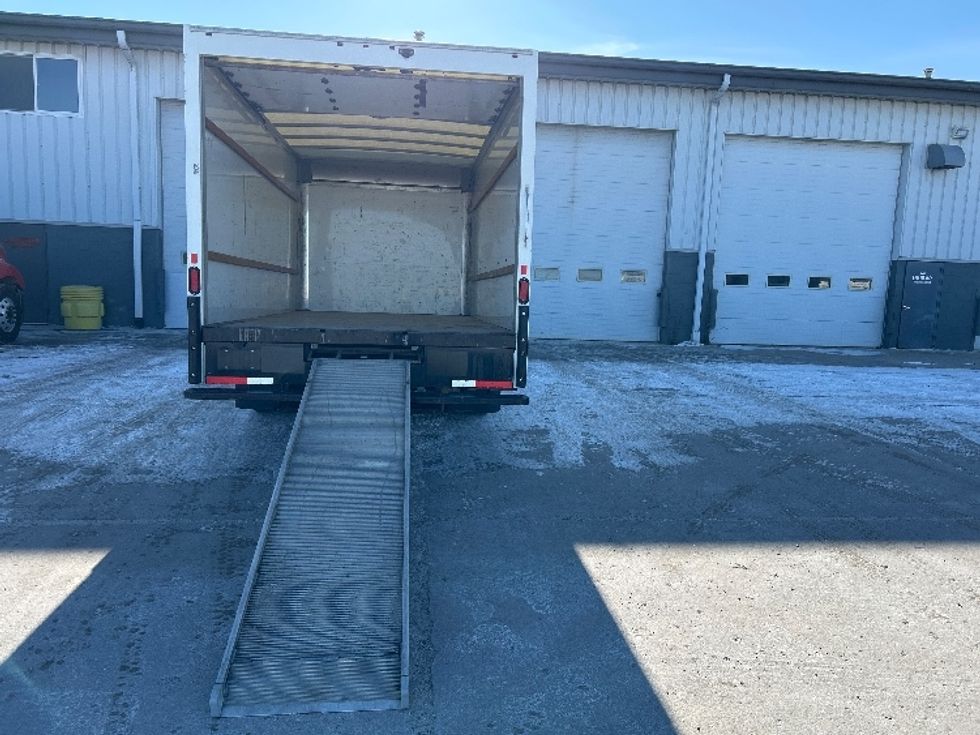 Light Duty Box Truck-Light and Medium Duty Trucks-GMC-2021-Savana G33903-Milwaukee-WI-114,695\n\t\tmiles-$ 28,250 - Image 9