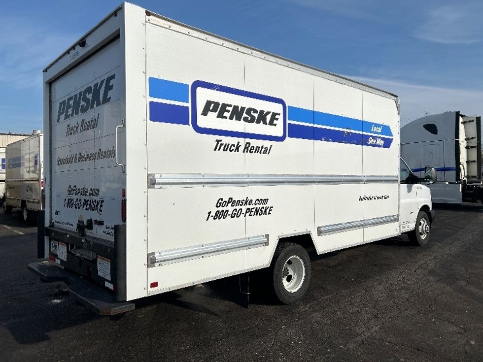 Light Duty Box Truck-Light and Medium Duty Trucks-GMC-2021-Savana G33903-Milwaukee-WI-120,017\n\t\tmiles-$ 27,500 - Image 12