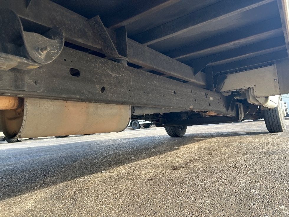 Light Duty Box Truck-Light and Medium Duty Trucks-GMC-2021-Savana G33903-Milwaukee-WI-120,017\n\t\tmiles-$ 27,500 - Image 13