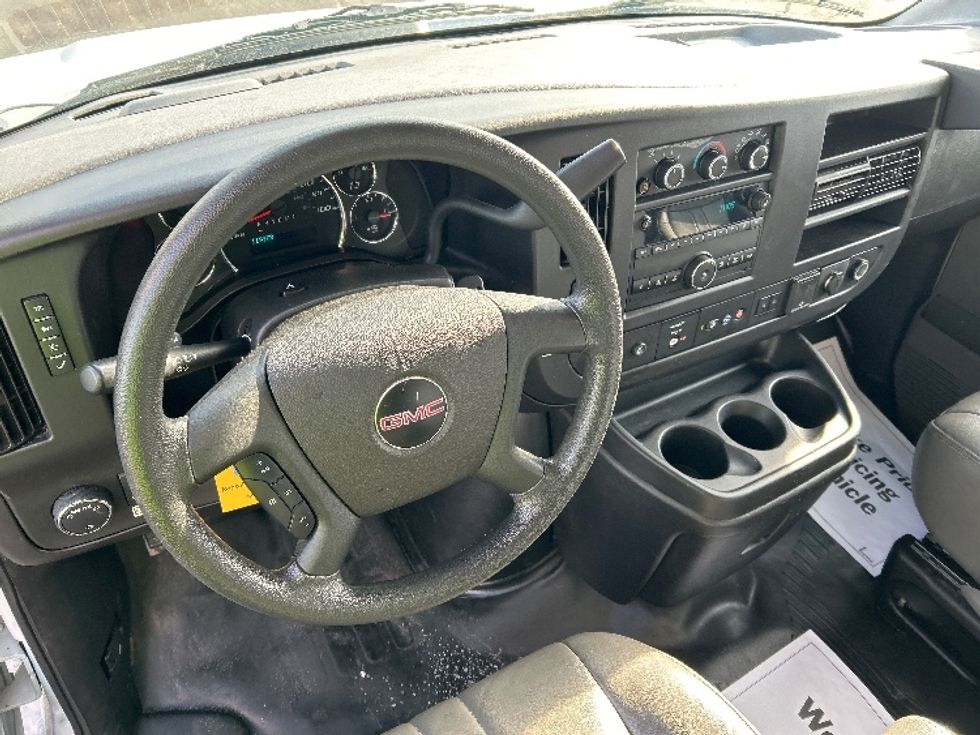 Light Duty Box Truck-Light and Medium Duty Trucks-GMC-2021-Savana G33903-Milwaukee-WI-120,017\n\t\tmiles-$ 27,500 - Image 16