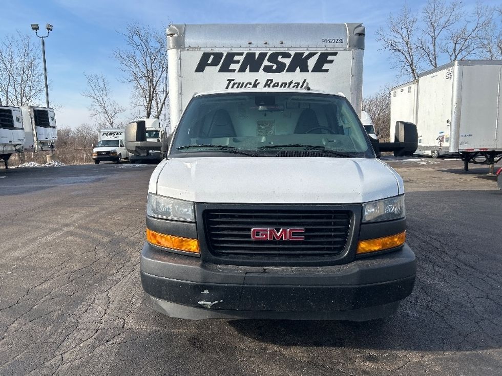 Light Duty Box Truck-Light and Medium Duty Trucks-GMC-2021-Savana G33903-Milwaukee-WI-120,017\n\t\tmiles-$ 27,500 - Image 2