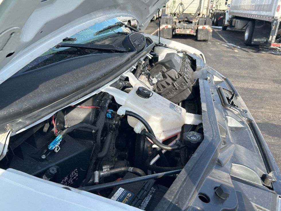 Light Duty Box Truck-Light and Medium Duty Trucks-GMC-2021-Savana G33903-Milwaukee-WI-120,017\n\t\tmiles-$ 27,500 - Image 22