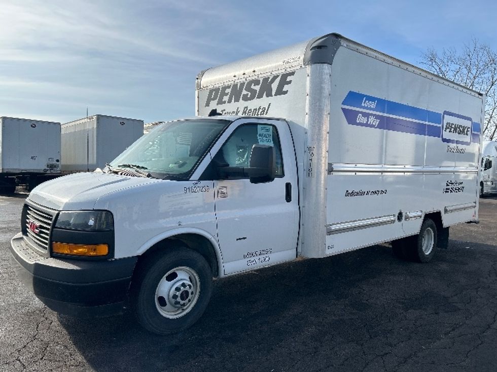 Light Duty Box Truck-Light and Medium Duty Trucks-GMC-2021-Savana G33903-Milwaukee-WI-120,017\n\t\tmiles-$ 27,500 - Image 3