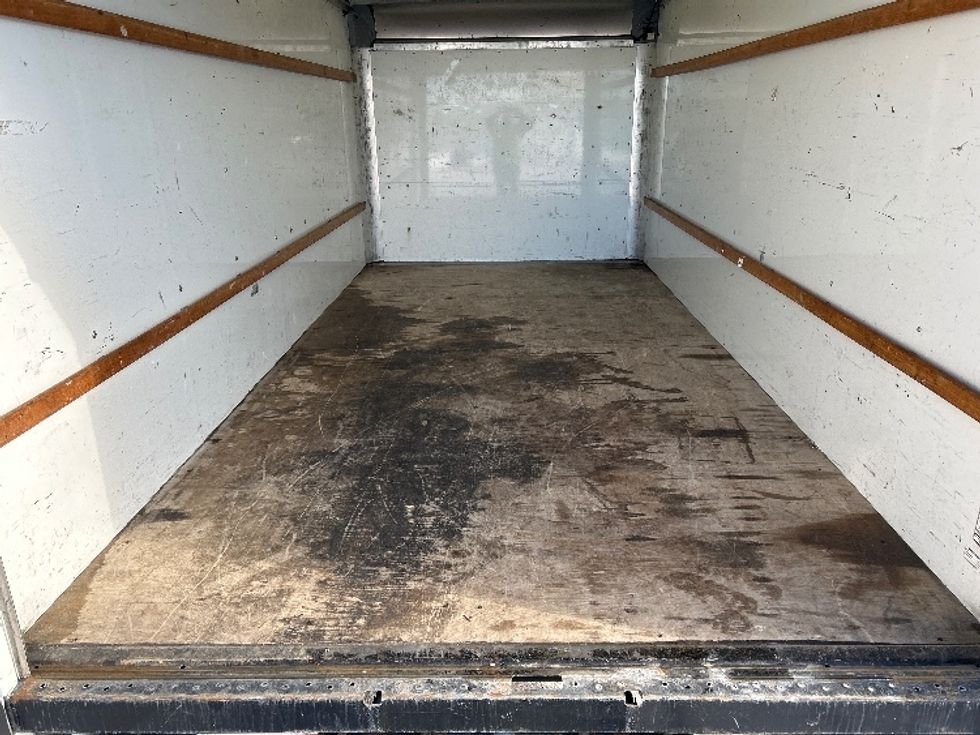 Light Duty Box Truck-Light and Medium Duty Trucks-GMC-2021-Savana G33903-Milwaukee-WI-120,500\n\t\tmiles-$ 27,500 - Image 10