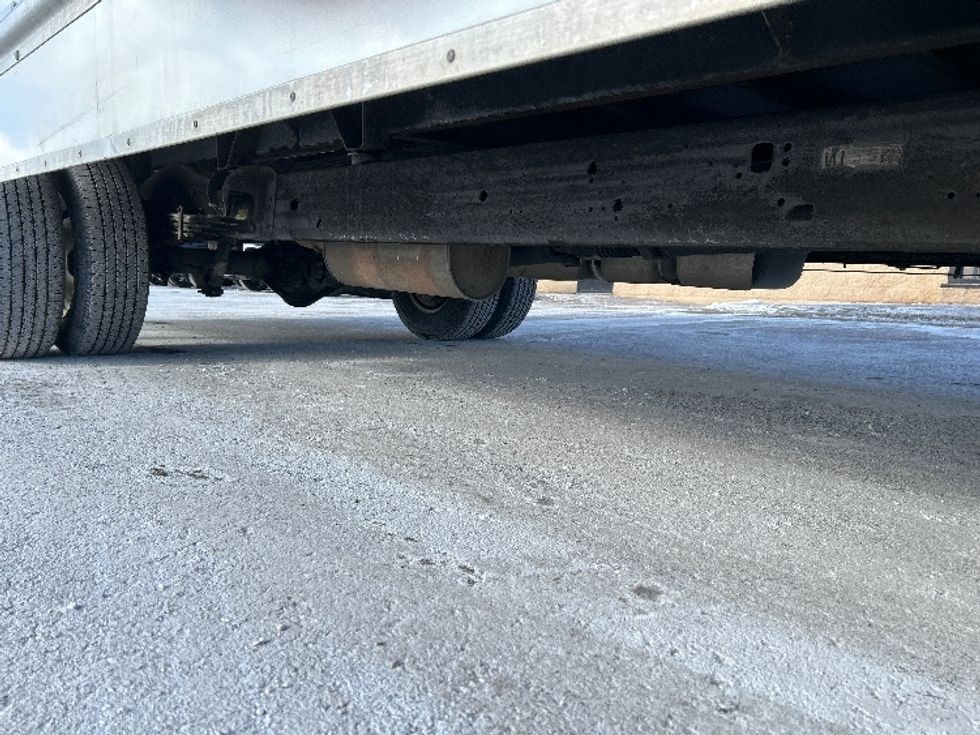 Light Duty Box Truck-Light and Medium Duty Trucks-GMC-2021-Savana G33903-Milwaukee-WI-120,500\n\t\tmiles-$ 27,500 - Image 14