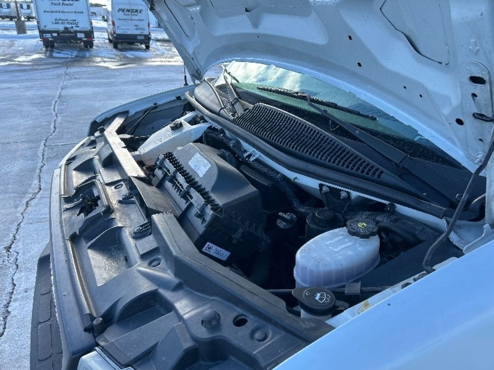 Light Duty Box Truck-Light and Medium Duty Trucks-GMC-2021-Savana G33903-Milwaukee-WI-120,500\n\t\tmiles-$ 27,500 - Image 24