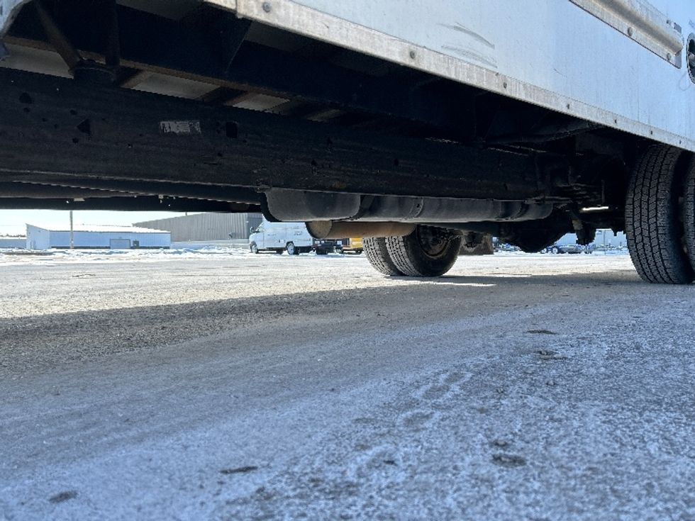 Light Duty Box Truck-Light and Medium Duty Trucks-GMC-2021-Savana G33903-Milwaukee-WI-120,500\n\t\tmiles-$ 27,500 - Image 5