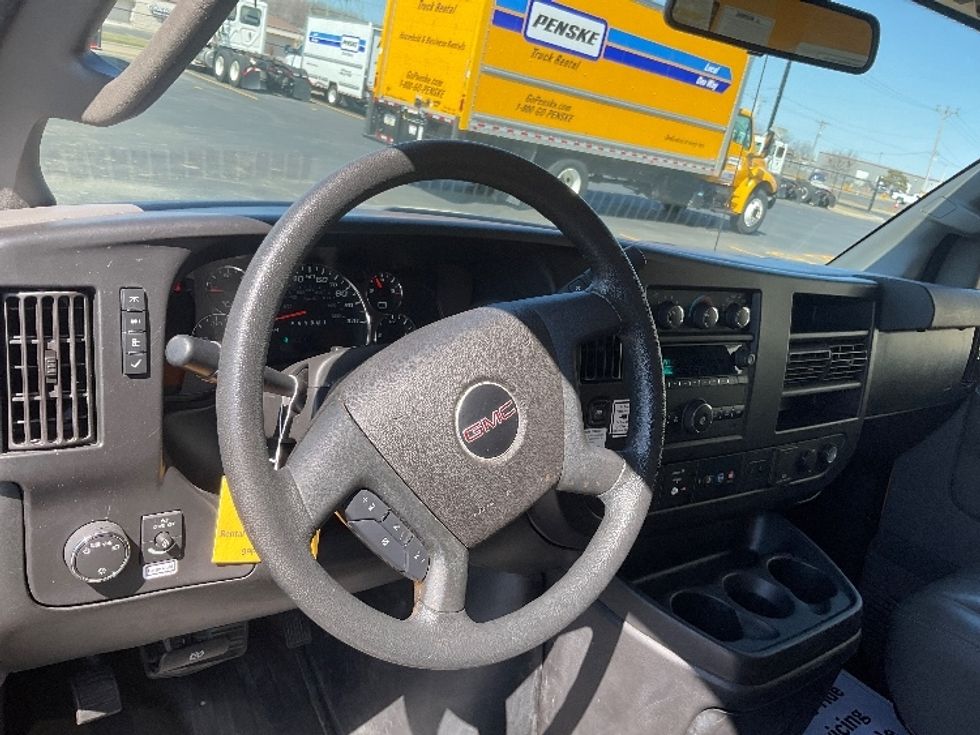 Light Duty Box Truck-Light and Medium Duty Trucks-GMC-2021-Savana G33903-Milwaukee-WI-80,699\n\t\tmiles-$ 30,000 - Image 13