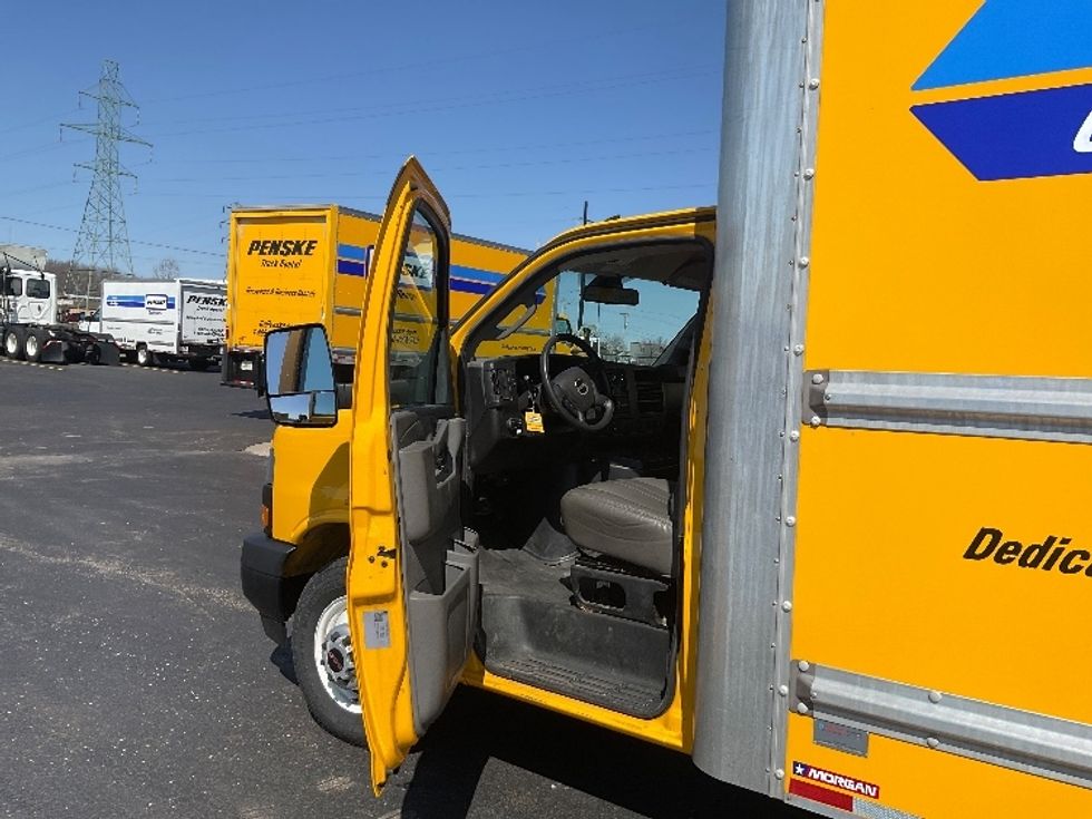 Light Duty Box Truck-Light and Medium Duty Trucks-GMC-2021-Savana G33903-Milwaukee-WI-80,699\n\t\tmiles-$ 30,000 - Image 15