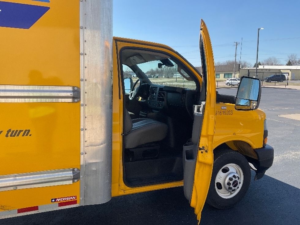 Light Duty Box Truck-Light and Medium Duty Trucks-GMC-2021-Savana G33903-Milwaukee-WI-80,699\n\t\tmiles-$ 30,000 - Image 18