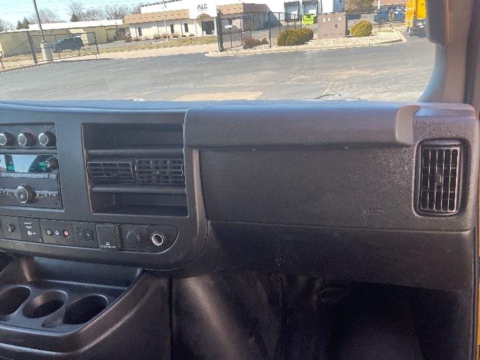 Light Duty Box Truck-Light and Medium Duty Trucks-GMC-2021-Savana G33903-Milwaukee-WI-80,699\n\t\tmiles-$ 30,000 - Image 19