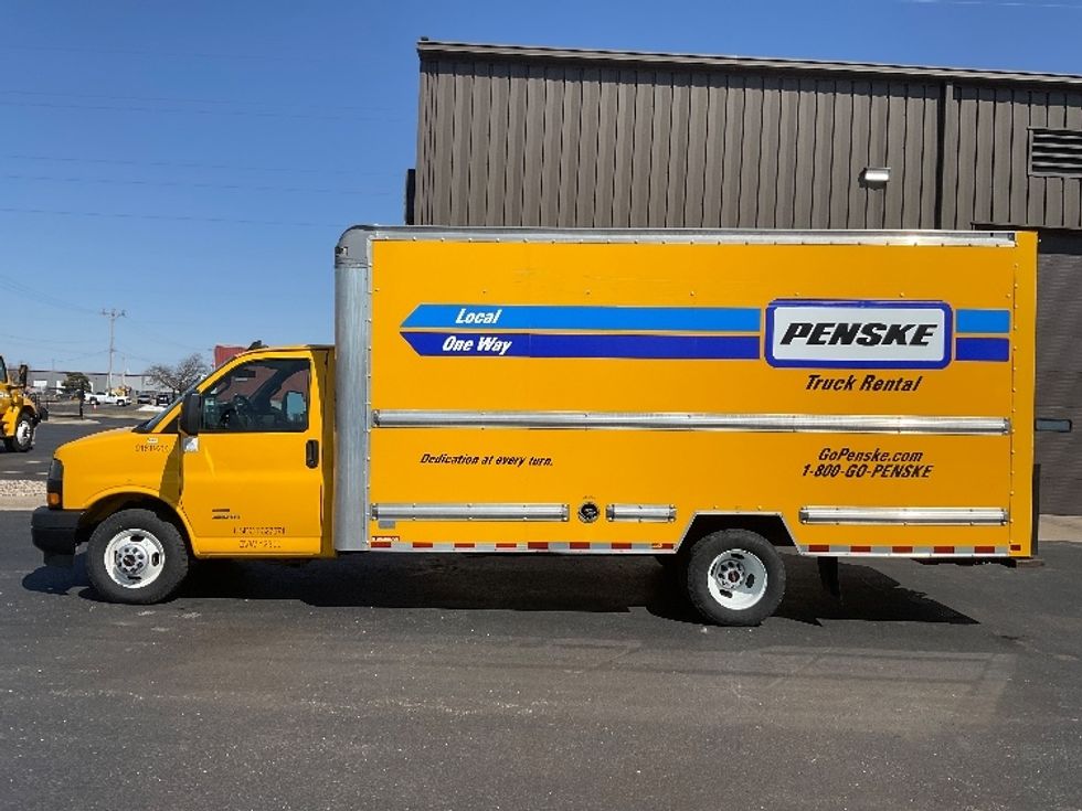 Light Duty Box Truck-Light and Medium Duty Trucks-GMC-2021-Savana G33903-Milwaukee-WI-80,699\n\t\tmiles-$ 30,000 - Image 4