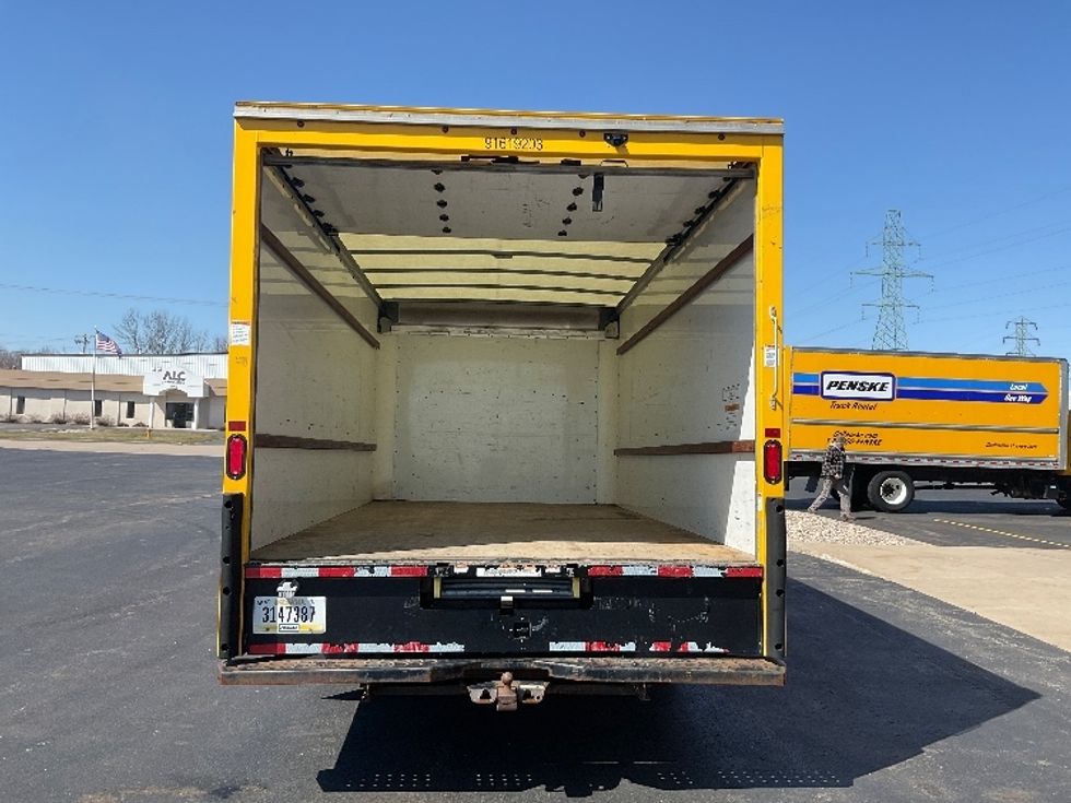 Light Duty Box Truck-Light and Medium Duty Trucks-GMC-2021-Savana G33903-Milwaukee-WI-80,699\n\t\tmiles-$ 30,000 - Image 7