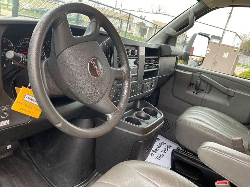 Light Duty Box Truck-Light and Medium Duty Trucks-GMC-2021-Savana G33903-Milwaukee-WI-80,767\n\t\tmiles-$ 27,750 - Image 14