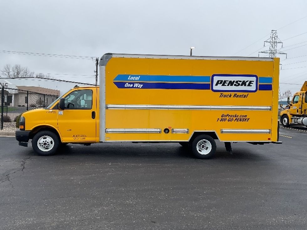 Light Duty Box Truck-Light and Medium Duty Trucks-GMC-2021-Savana G33903-Milwaukee-WI-80,767\n\t\tmiles-$ 27,750 - Image 22