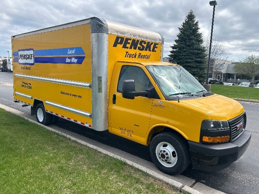 Light Duty Box Truck-Light and Medium Duty Trucks-GMC-2021-Savana G33903-Milwaukee-WI-83,877\n\t\tmiles-$ 27,250 - Image 1