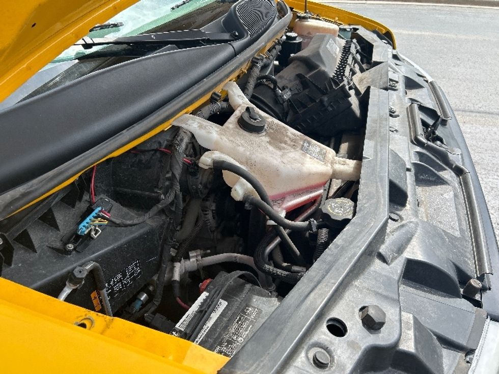 Light Duty Box Truck-Light and Medium Duty Trucks-GMC-2021-Savana G33903-Milwaukee-WI-83,877\n\t\tmiles-$ 27,250 - Image 22