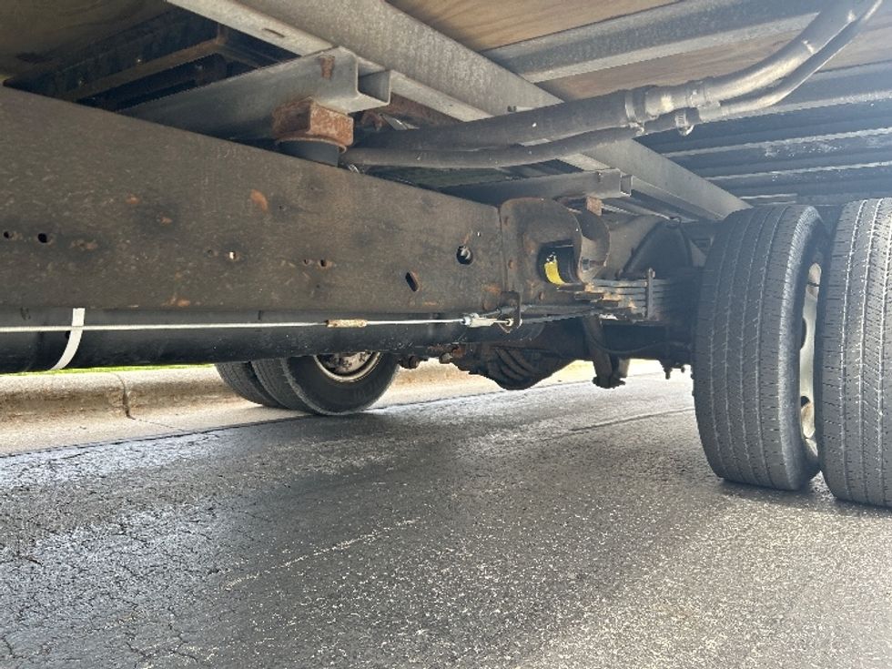 Light Duty Box Truck-Light and Medium Duty Trucks-GMC-2021-Savana G33903-Milwaukee-WI-83,877\n\t\tmiles-$ 27,250 - Image 5