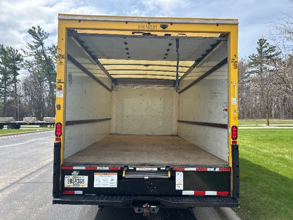 Light Duty Box Truck-Light and Medium Duty Trucks-GMC-2021-Savana G33903-Milwaukee-WI-83,877\n\t\tmiles-$ 27,250 - Image 8