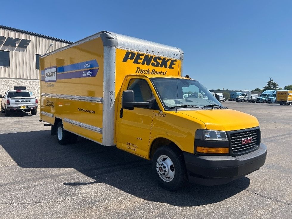 Light Duty Box Truck-Light and Medium Duty Trucks-GMC-2021-Savana G33903-Milwaukee-WI-85,243\n\t\tmiles-$ 27,500 - Image 1