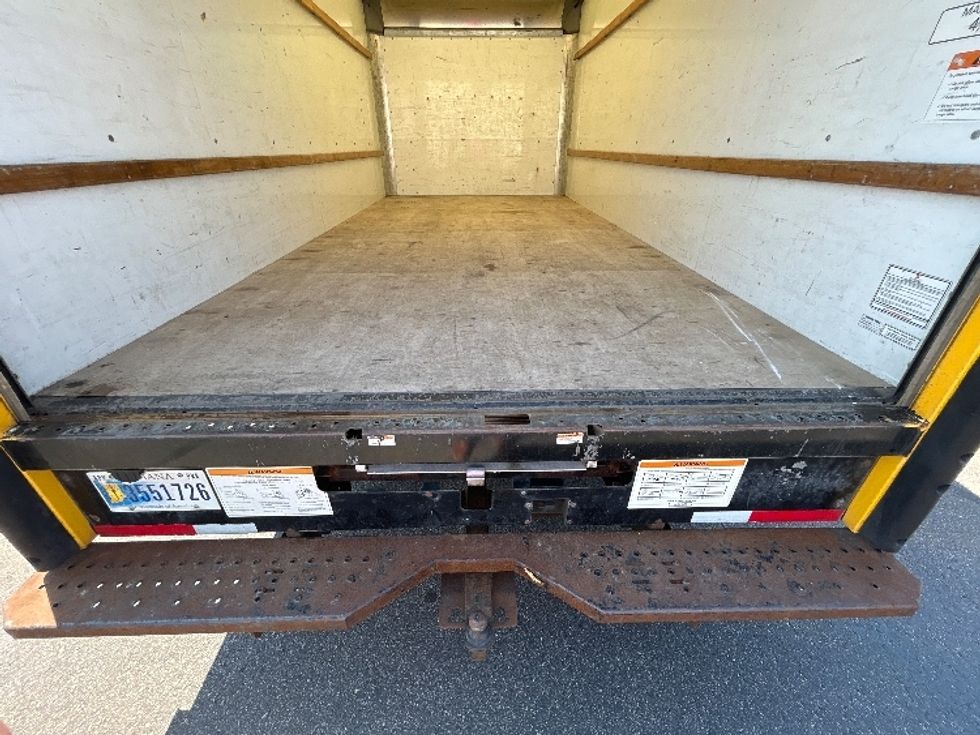 Light Duty Box Truck-Light and Medium Duty Trucks-GMC-2021-Savana G33903-Milwaukee-WI-85,243\n\t\tmiles-$ 27,500 - Image 10
