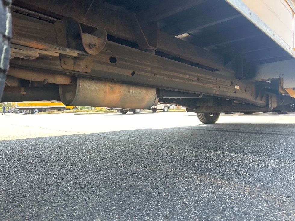 Light Duty Box Truck-Light and Medium Duty Trucks-GMC-2021-Savana G33903-Milwaukee-WI-85,243\n\t\tmiles-$ 27,500 - Image 14