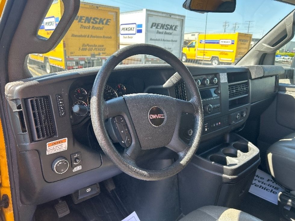 Light Duty Box Truck-Light and Medium Duty Trucks-GMC-2021-Savana G33903-Milwaukee-WI-85,243\n\t\tmiles-$ 27,500 - Image 17