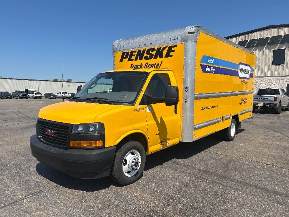 Light Duty Box Truck-Light and Medium Duty Trucks-GMC-2021-Savana G33903-Milwaukee-WI-85,243\n\t\tmiles-$ 27,500 - Image 3