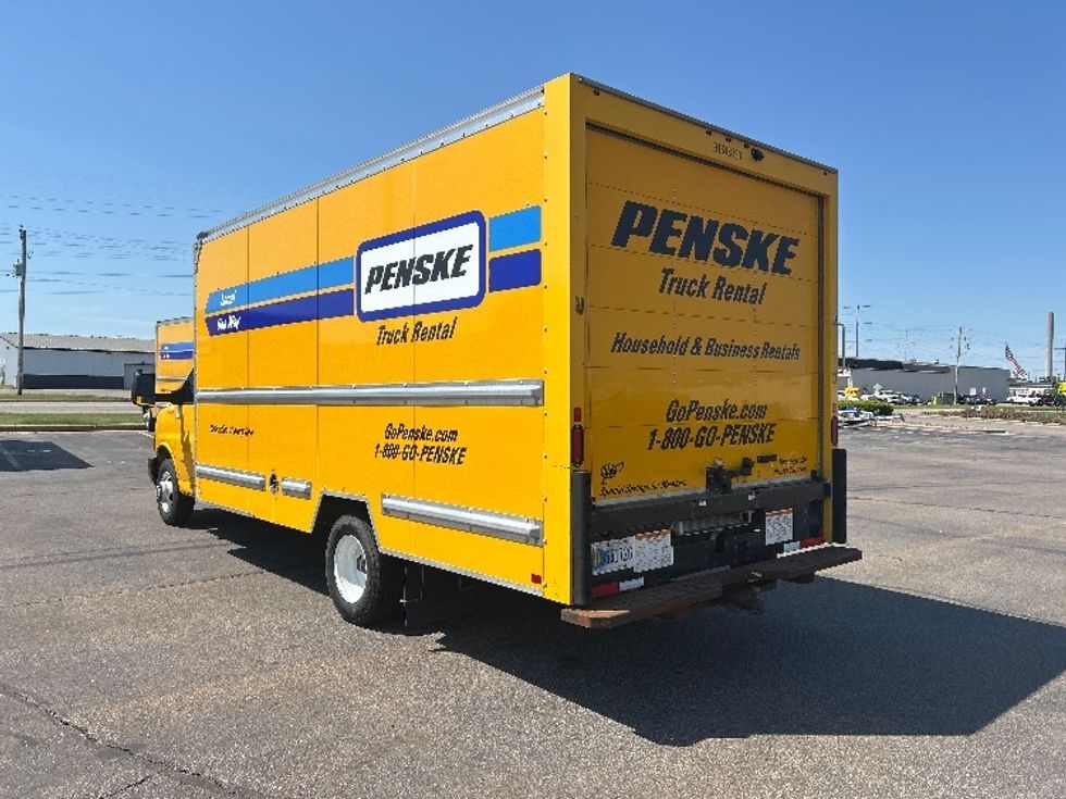 Light Duty Box Truck-Light and Medium Duty Trucks-GMC-2021-Savana G33903-Milwaukee-WI-85,243\n\t\tmiles-$ 27,500 - Image 6