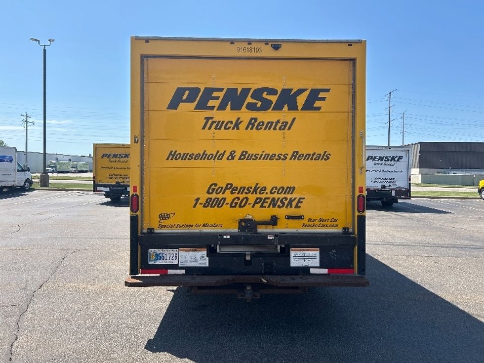 Light Duty Box Truck-Light and Medium Duty Trucks-GMC-2021-Savana G33903-Milwaukee-WI-85,243\n\t\tmiles-$ 27,500 - Image 7
