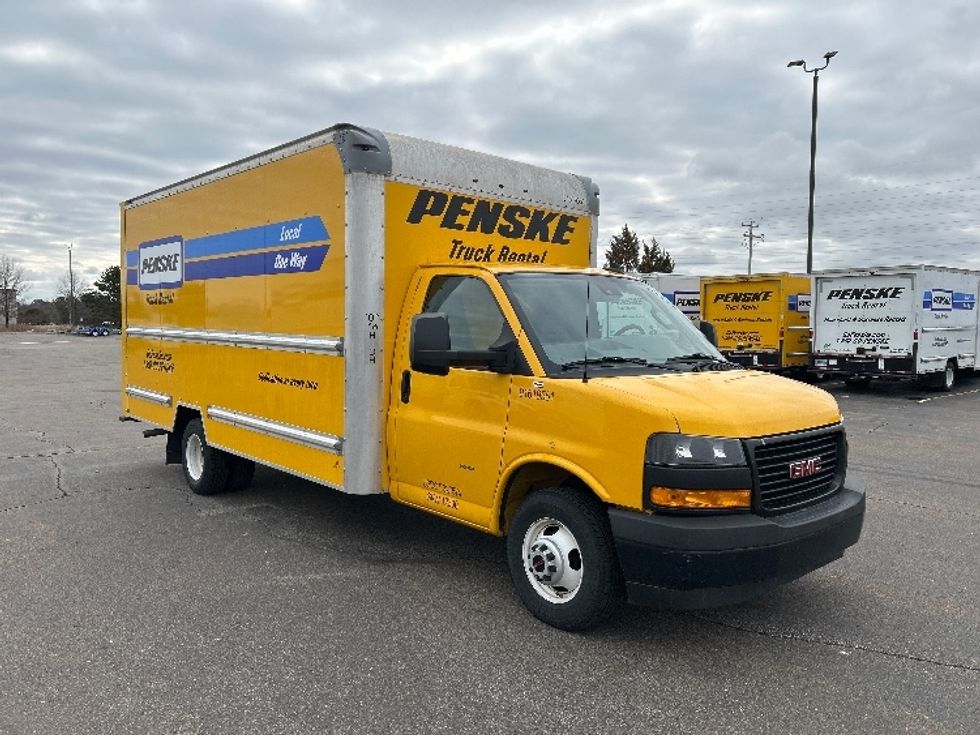 Light Duty Box Truck-Light and Medium Duty Trucks-GMC-2021-Savana G33903-Milwaukee-WI-88,531\n\t\tmiles-$ 29,000 - Image 1