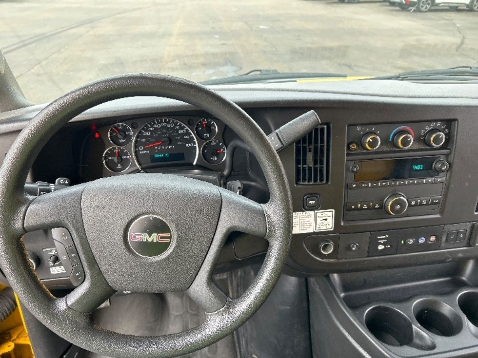 Light Duty Box Truck-Light and Medium Duty Trucks-GMC-2021-Savana G33903-Milwaukee-WI-88,531\n\t\tmiles-$ 29,000 - Image 18