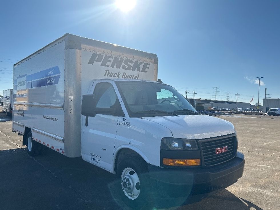 Light Duty Box Truck-Light and Medium Duty Trucks-GMC-2021-Savana G33903-Milwaukee-WI-90,606\n\t\tmiles-$ 28,500 - Image 1