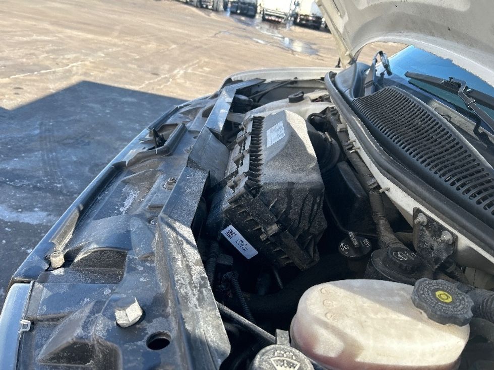 Light Duty Box Truck-Light and Medium Duty Trucks-GMC-2021-Savana G33903-Milwaukee-WI-90,606\n\t\tmiles-$ 28,500 - Image 24