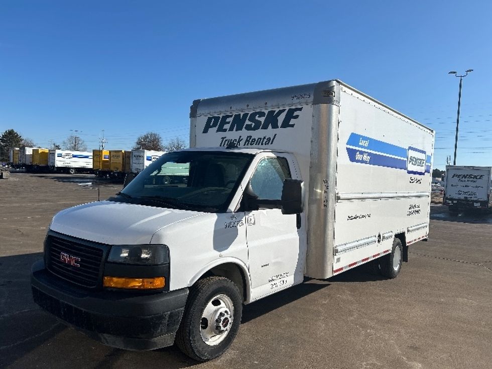 Light Duty Box Truck-Light and Medium Duty Trucks-GMC-2021-Savana G33903-Milwaukee-WI-90,606\n\t\tmiles-$ 28,500 - Image 3