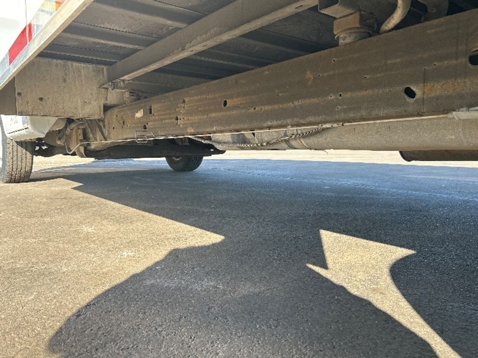 Light Duty Box Truck-Light and Medium Duty Trucks-GMC-2021-Savana G33903-Milwaukee-WI-90,606\n\t\tmiles-$ 28,500 - Image 5