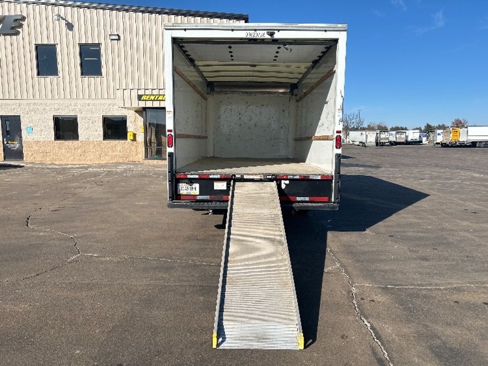 Light Duty Box Truck-Light and Medium Duty Trucks-GMC-2021-Savana G33903-Milwaukee-WI-90,606\n\t\tmiles-$ 28,500 - Image 9