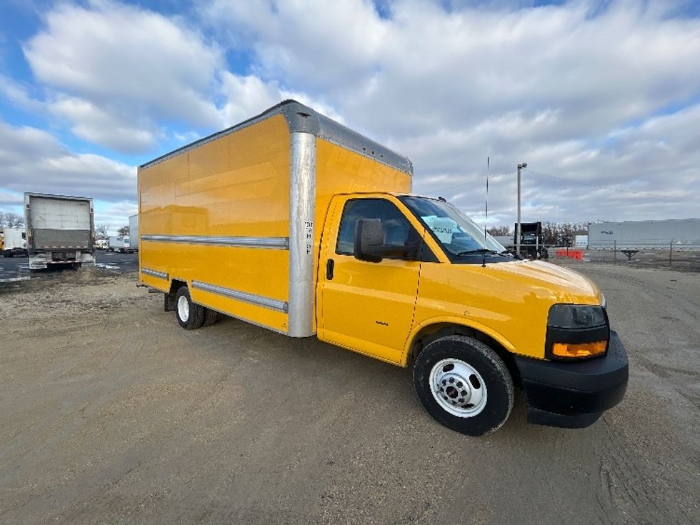 Light Duty Box Truck-Light and Medium Duty Trucks-GMC-2021-Savana G33903-Milwaukee-WI-91,491\n\t\tmiles-$ 28,000 - Image 1